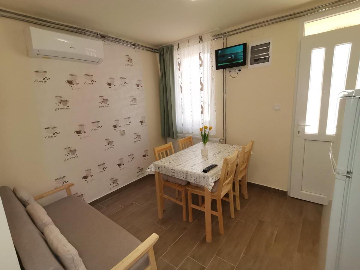 Gyoengyvirag Apartmanhaz Hajdúszoboszló Exteriér fotografie