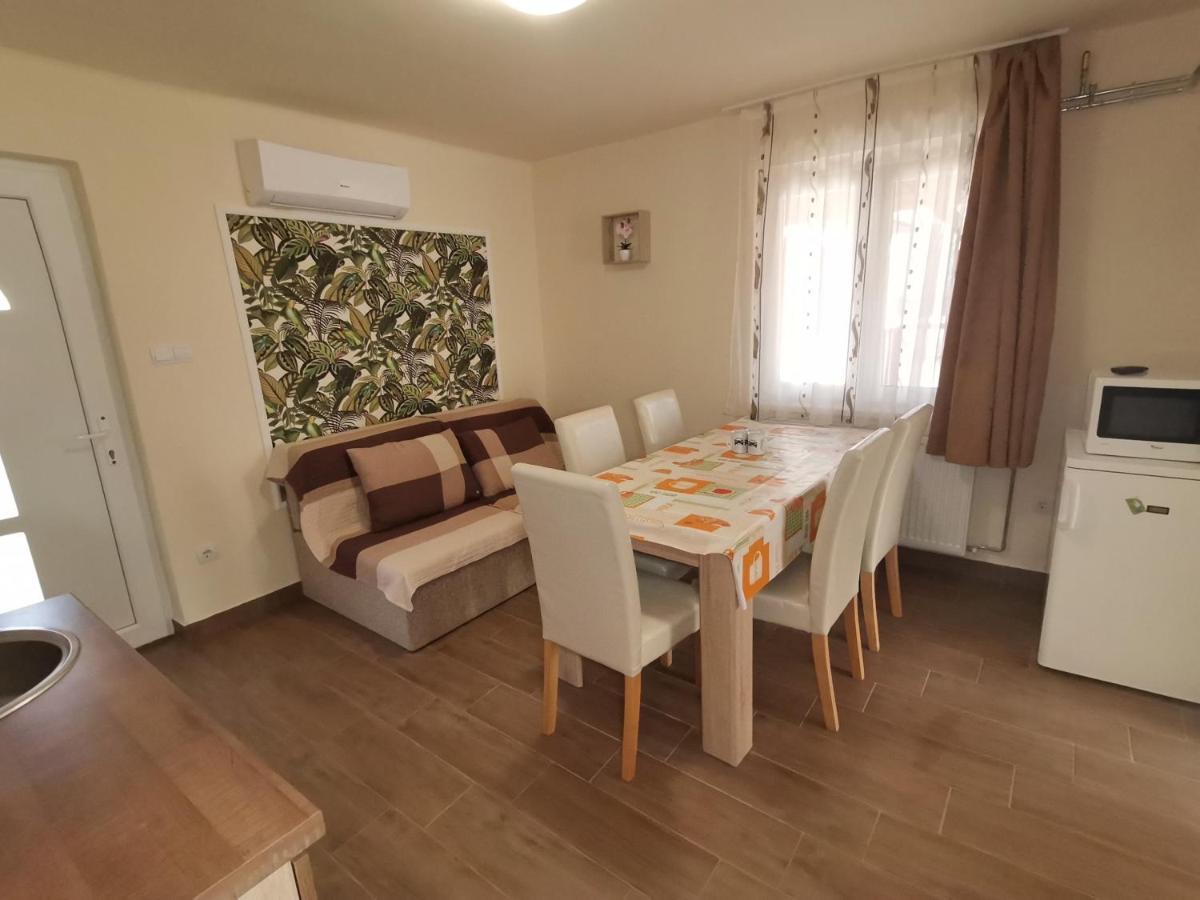 Gyoengyvirag Apartmanhaz Hajdúszoboszló Exteriér fotografie