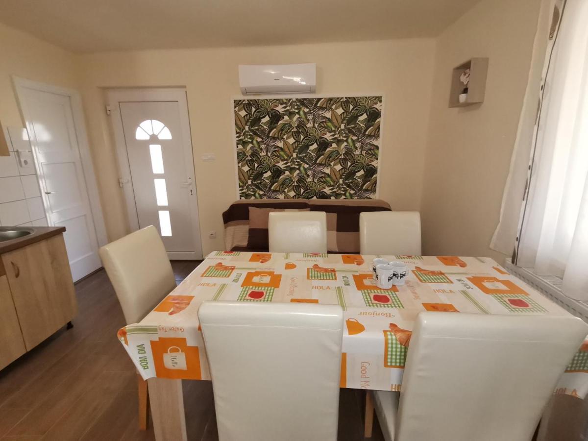 Gyoengyvirag Apartmanhaz Hajdúszoboszló Exteriér fotografie