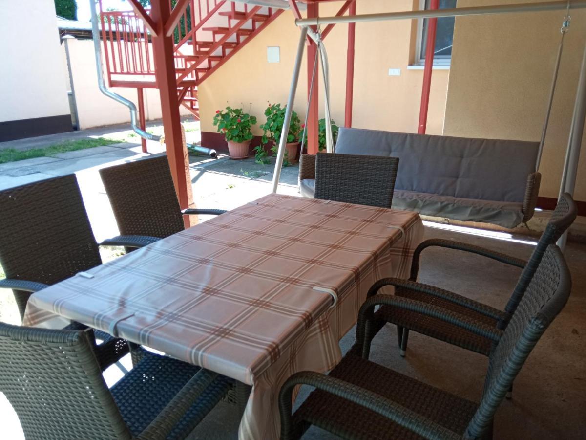 Gyoengyvirag Apartmanhaz Hajdúszoboszló Exteriér fotografie