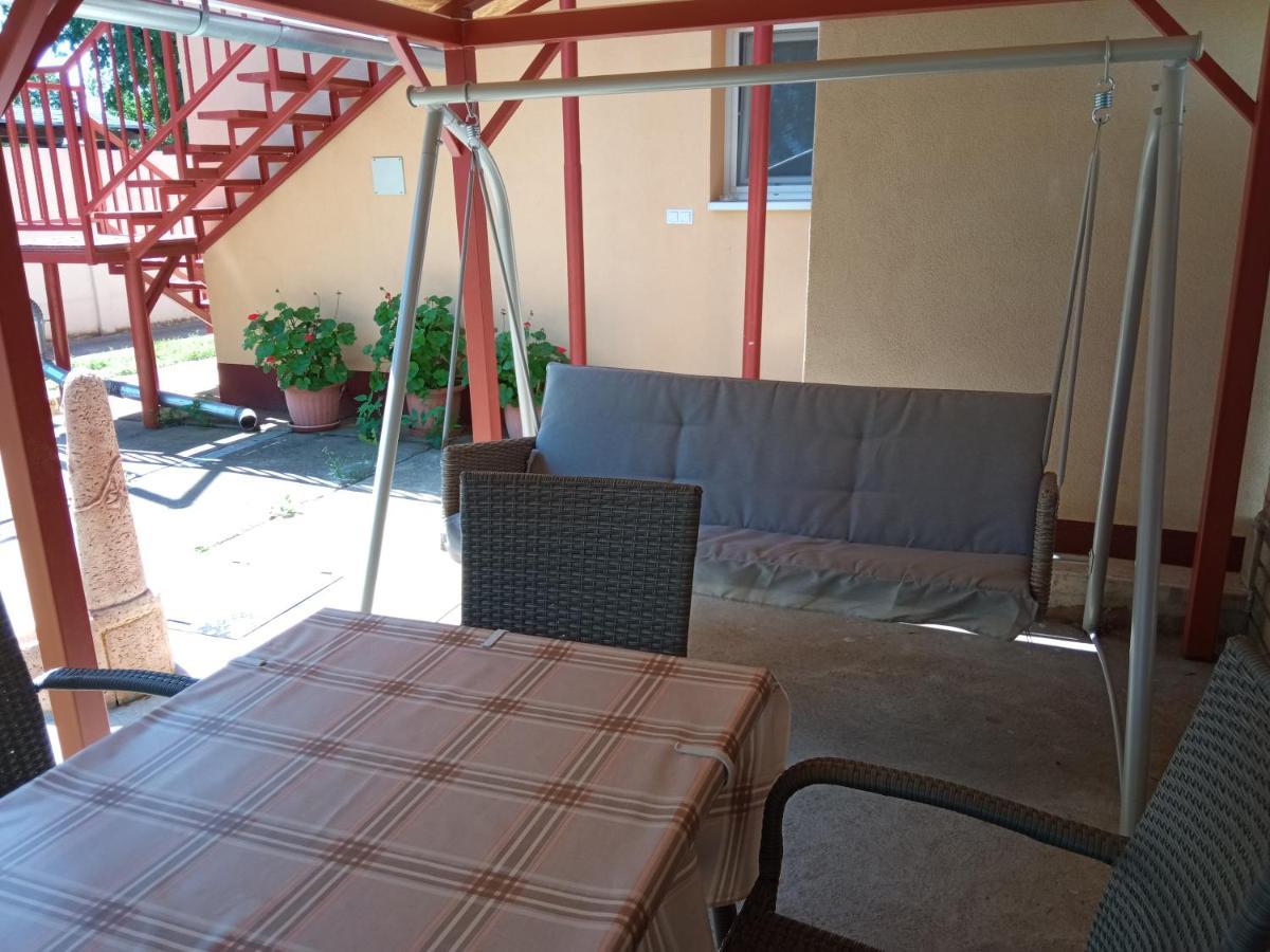Gyoengyvirag Apartmanhaz Hajdúszoboszló Exteriér fotografie
